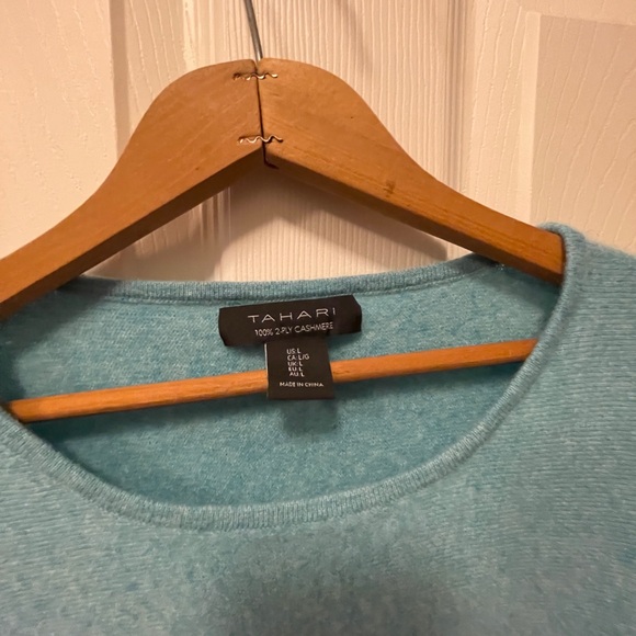 Tahari 100% Cashmere Turquoise Sweater Size L — Luxe & Cozy! - Picture 4 of 15